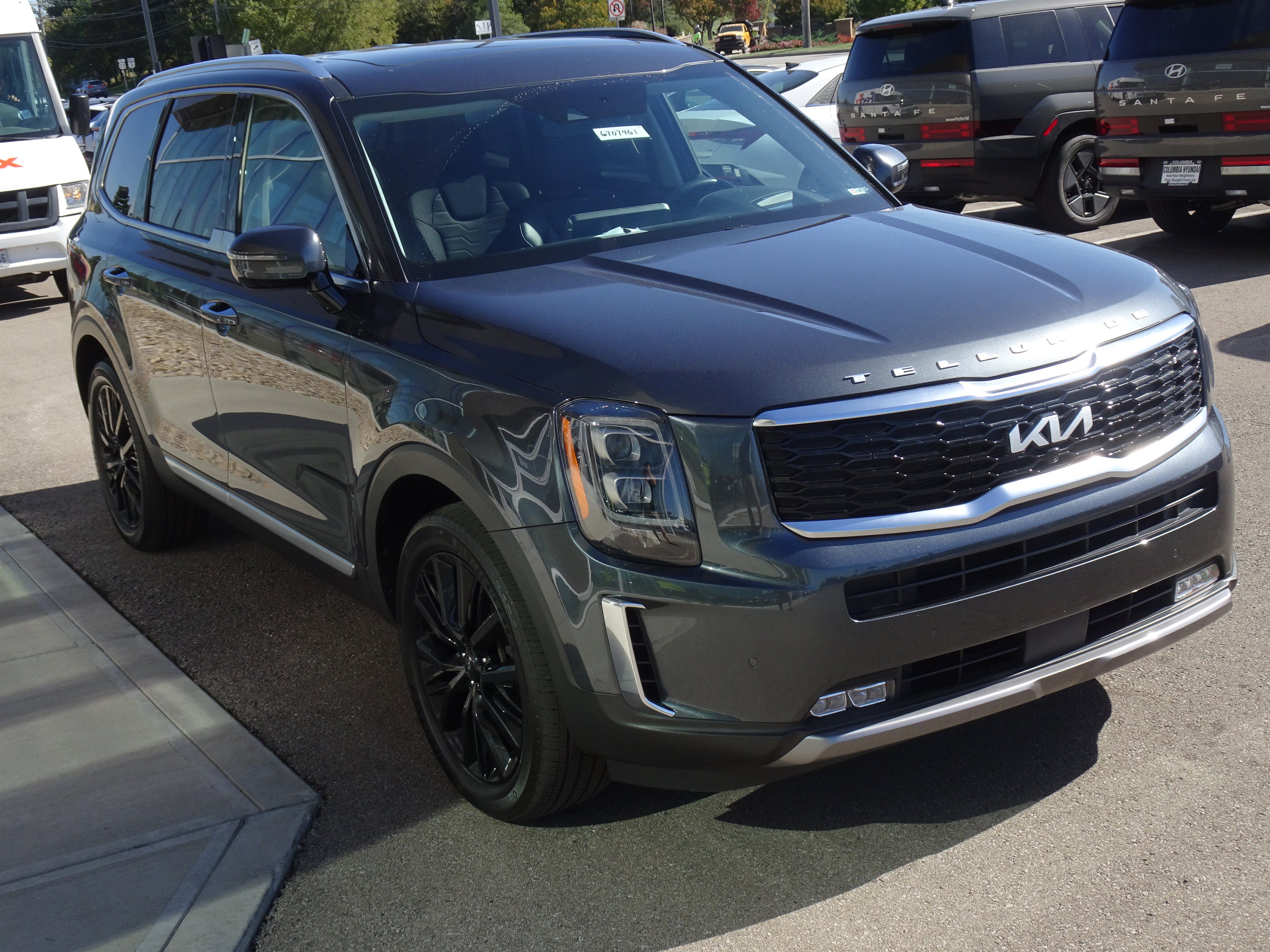 Used 2022 Kia Telluride SX w/ SX Prestige Package AWD/4WD image 9