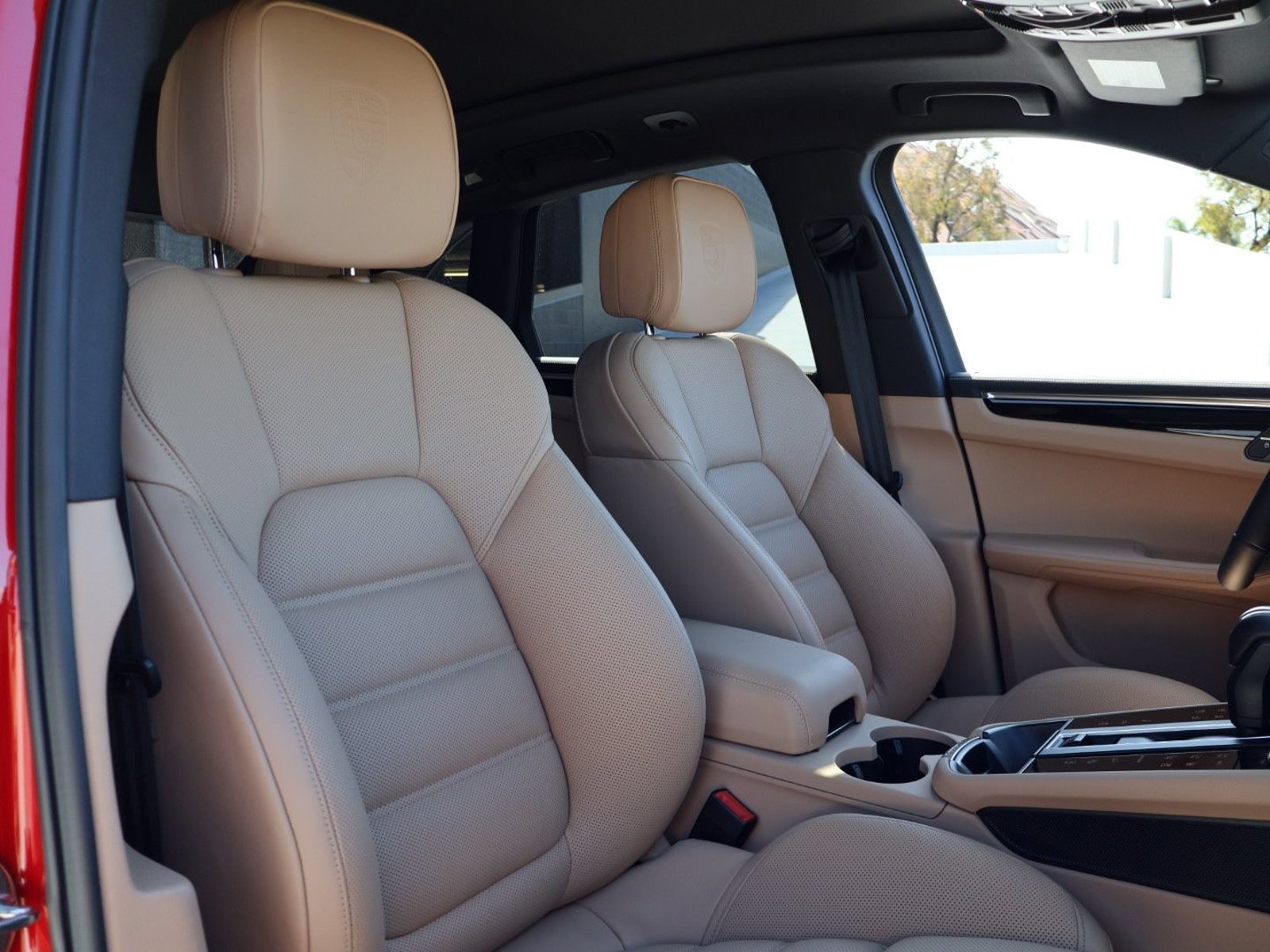 New 2026 Porsche Macan Turbo AWD/4WD image 24
