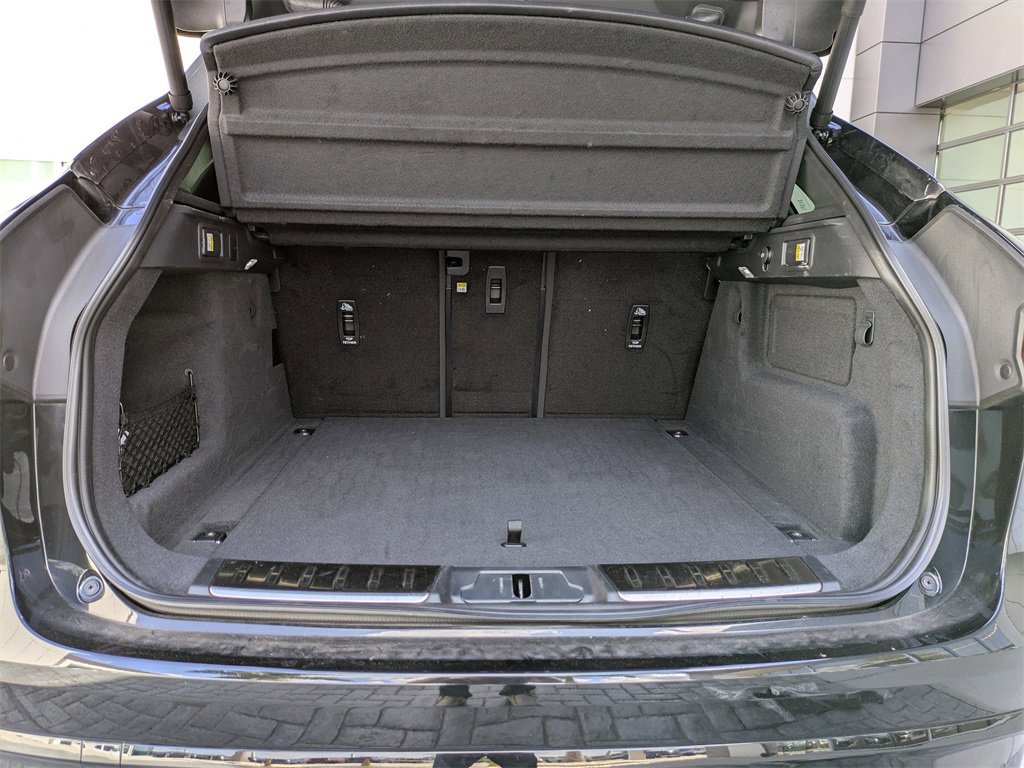 Certified 2025 Jaguar F-PACE R-Dynamic S image 13