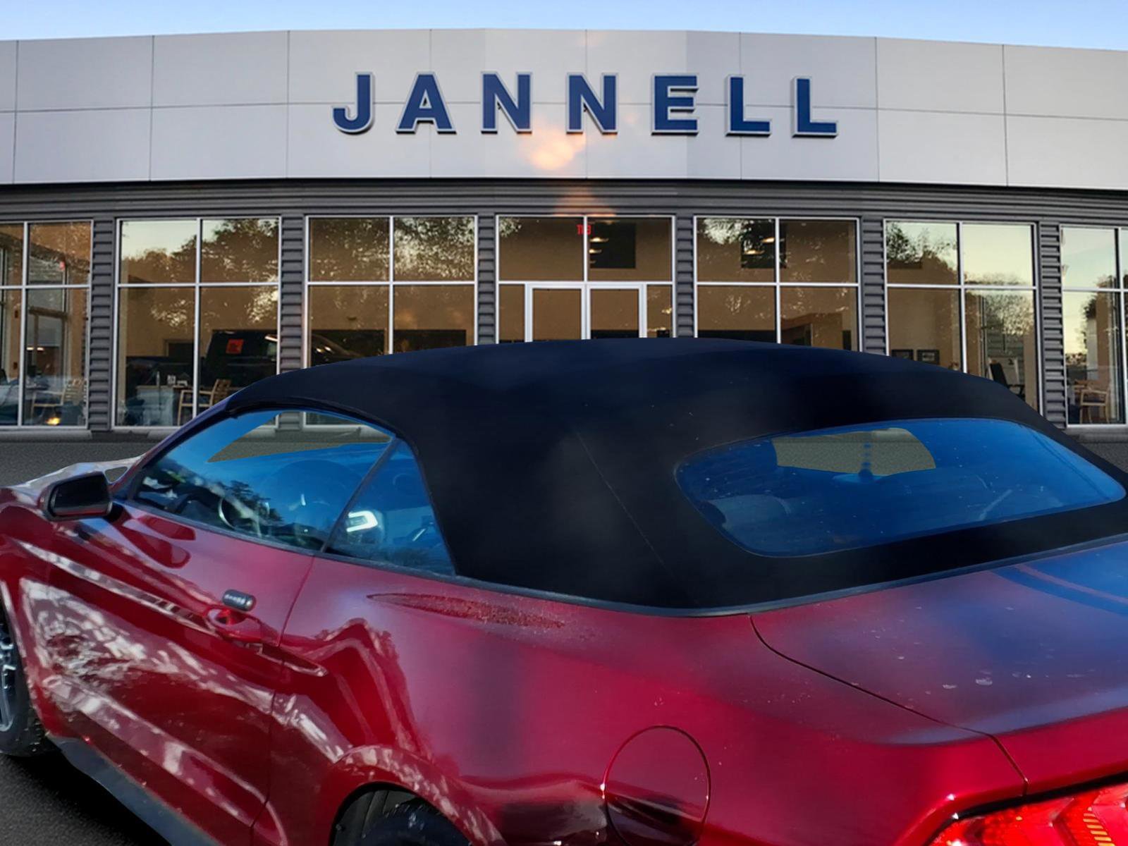 Used 2021 Ford Mustang Convertible w/ Equipment Group 101A image 10