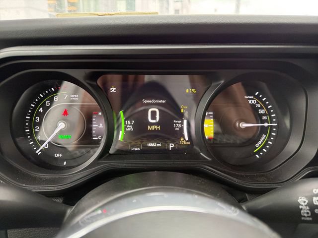 Used 2025 Jeep Wrangler Unlimited Sahara w/ Safety Group AWD/4WD image 20