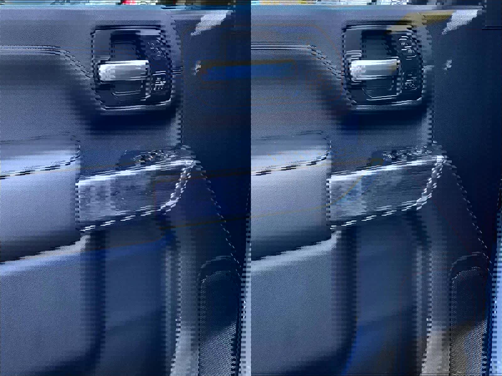 Used 2020 Chevrolet Silverado 2500 LTZ image 9