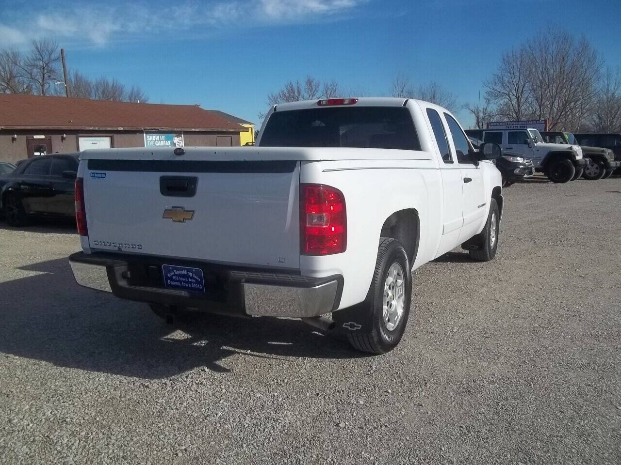 Used 2007 Chevrolet Silverado 1500 LT w/ 2LT Convenience Package AWD/4WD image 6