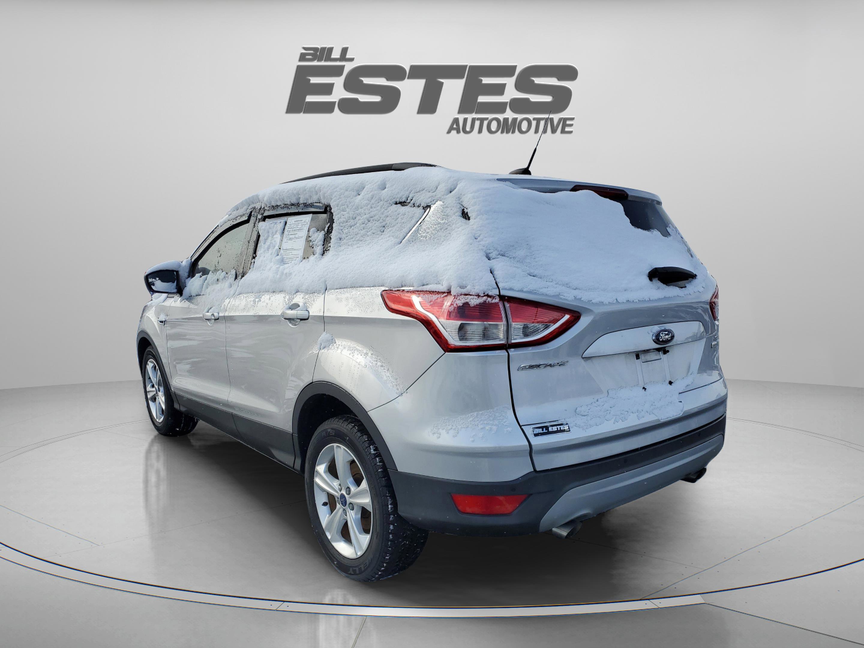 Used 2015 Ford Escape SE w/ Equipment Group 201A image 2