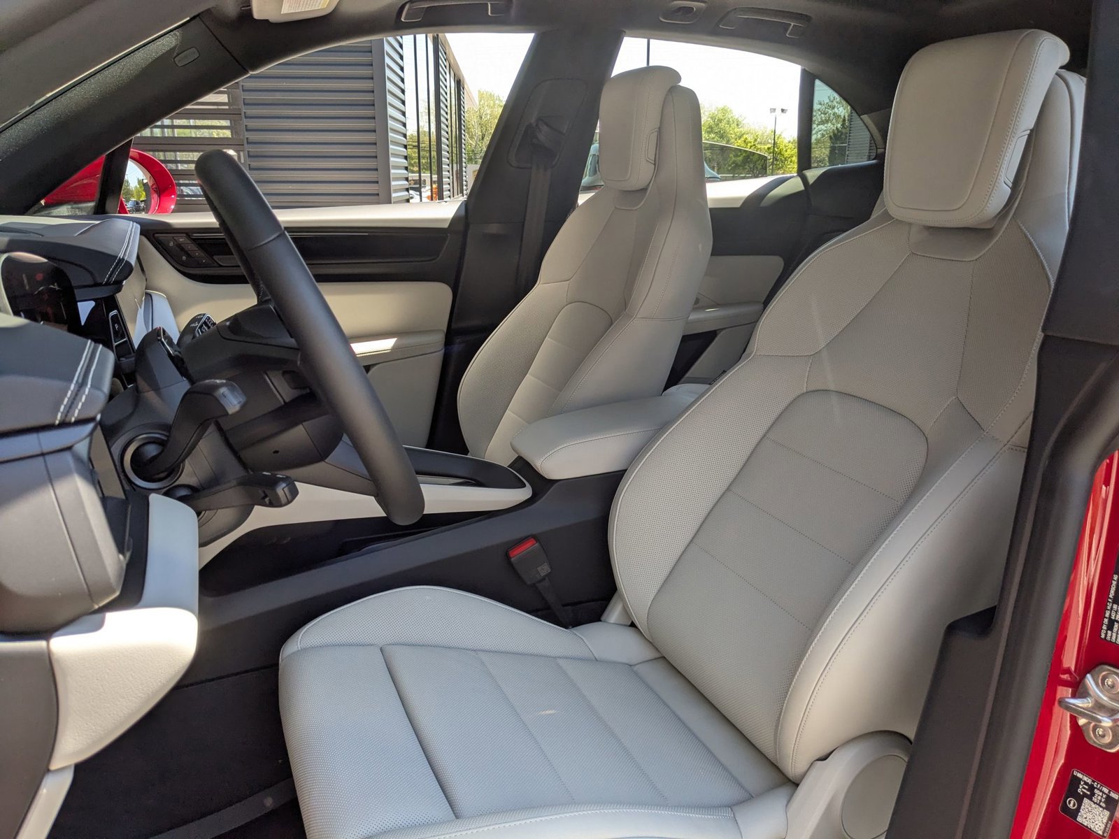 New 2026 Porsche Macan 4 Electric AWD/4WD image 5