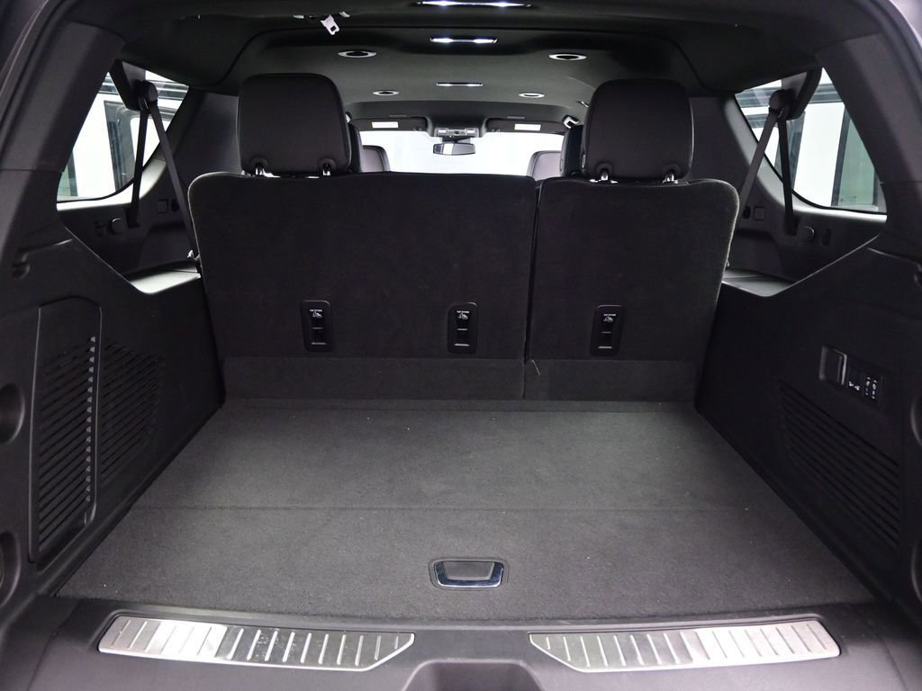 Used 2025 GMC Yukon XL Denali image 47