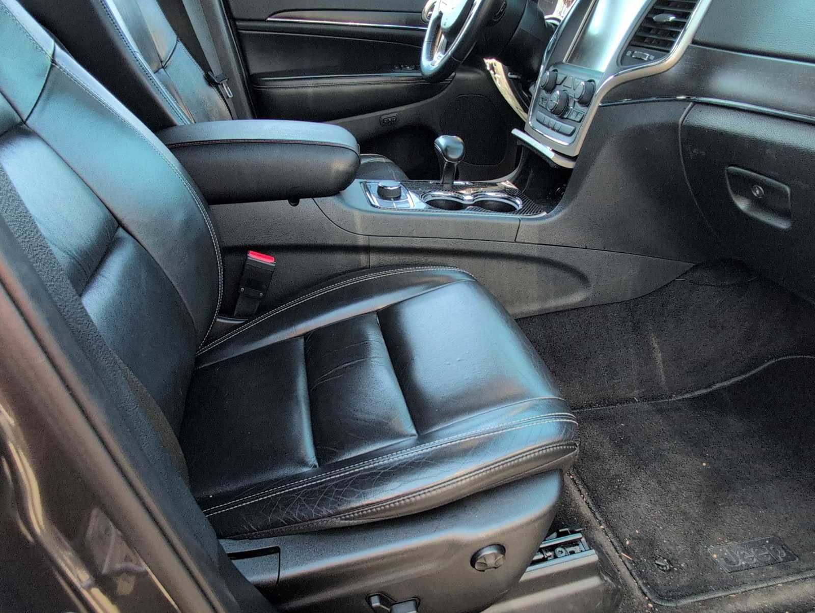 Used 2015 Jeep Grand Cherokee Limited image 21