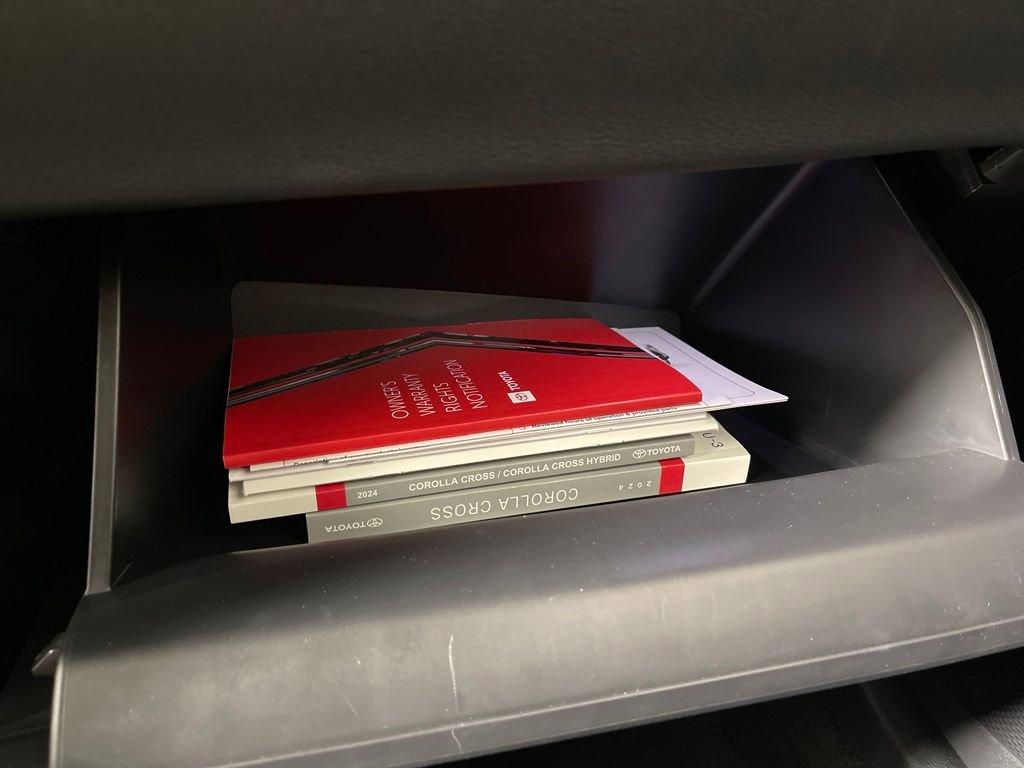 Certified 2024 Toyota Corolla Cross XLE w/ Convenience Package image 25