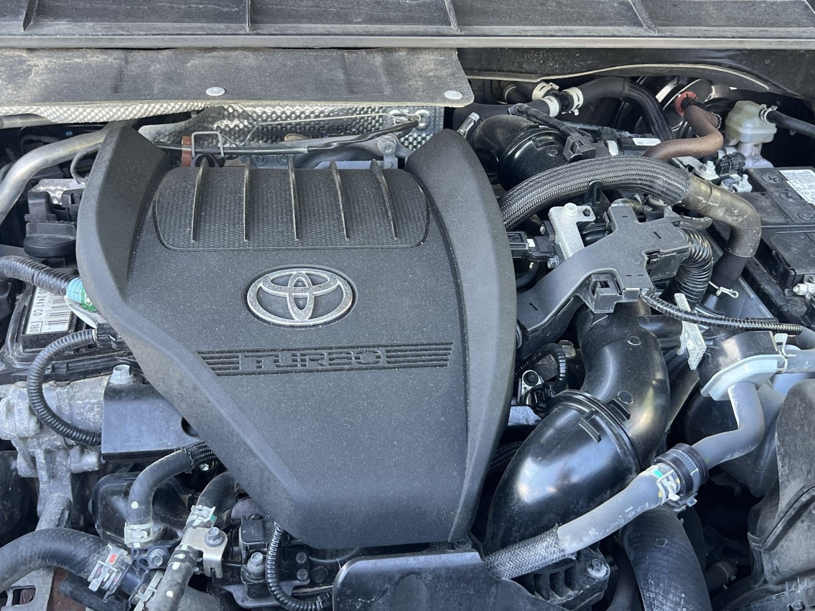 Used 2023 Toyota Highlander LE AWD/4WD image 30