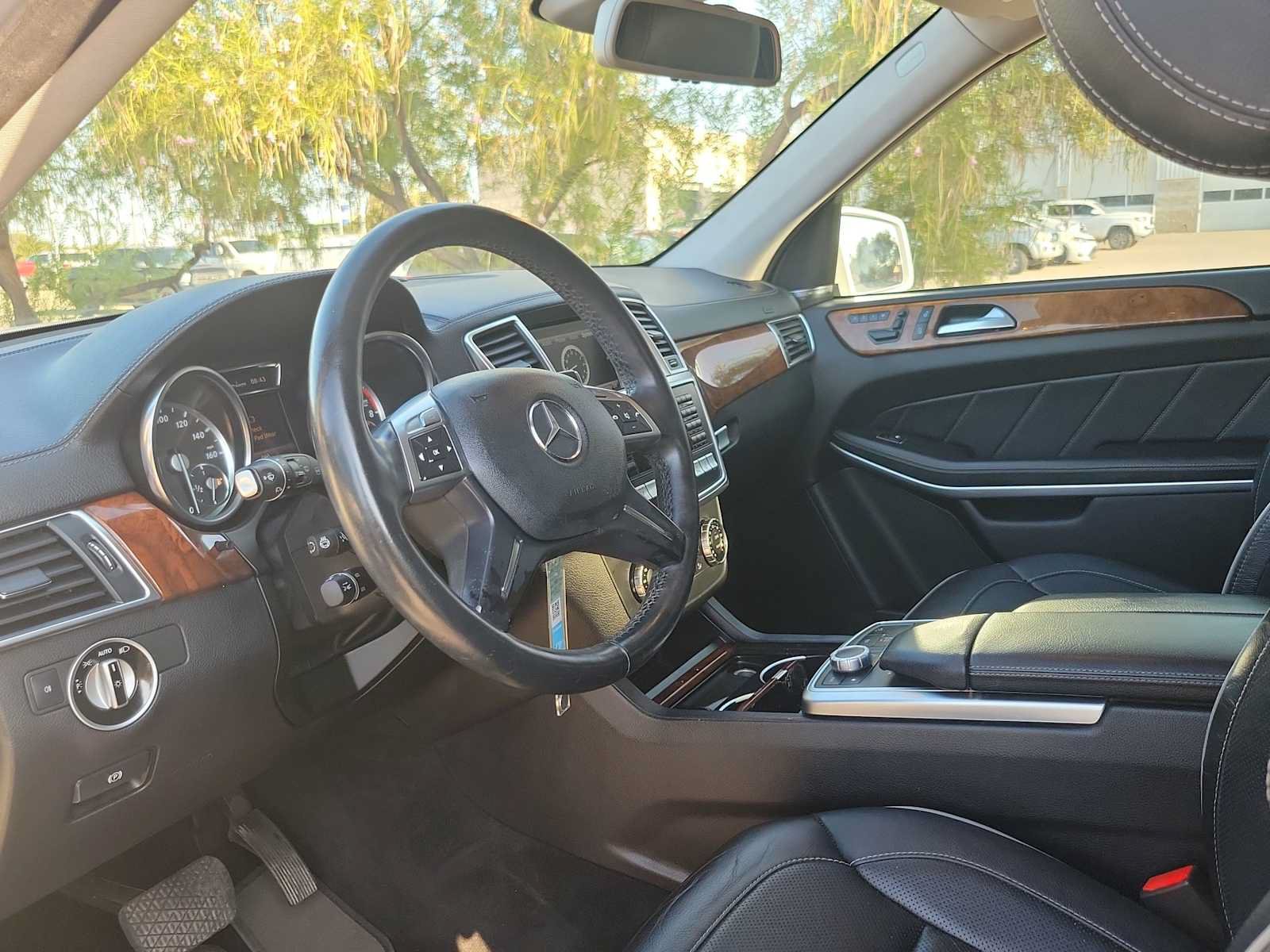 Used 2013 Mercedes-Benz GL 550 4MATIC image 10