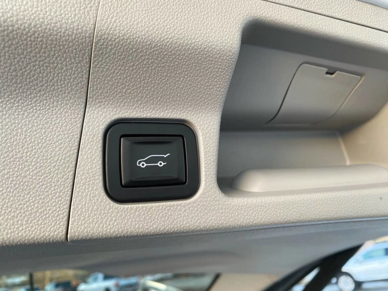 Used 2018 GMC Acadia SLT w/ LPO, Floor Liner Package image 31