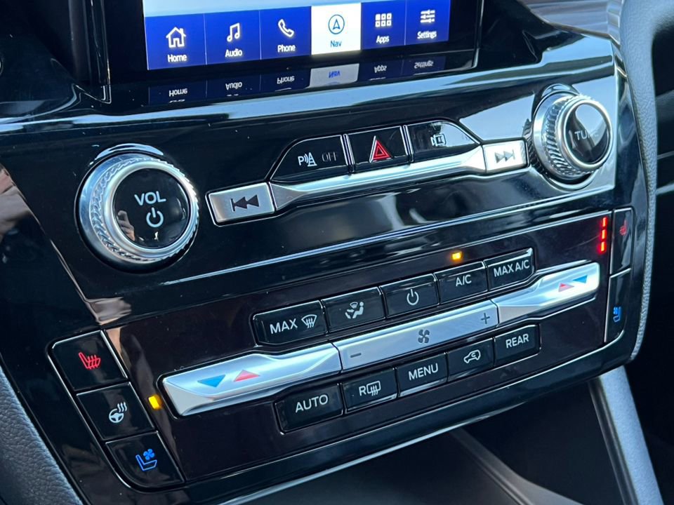 Certified 2023 Ford Explorer Limited w/ Limited Technology Package image 26