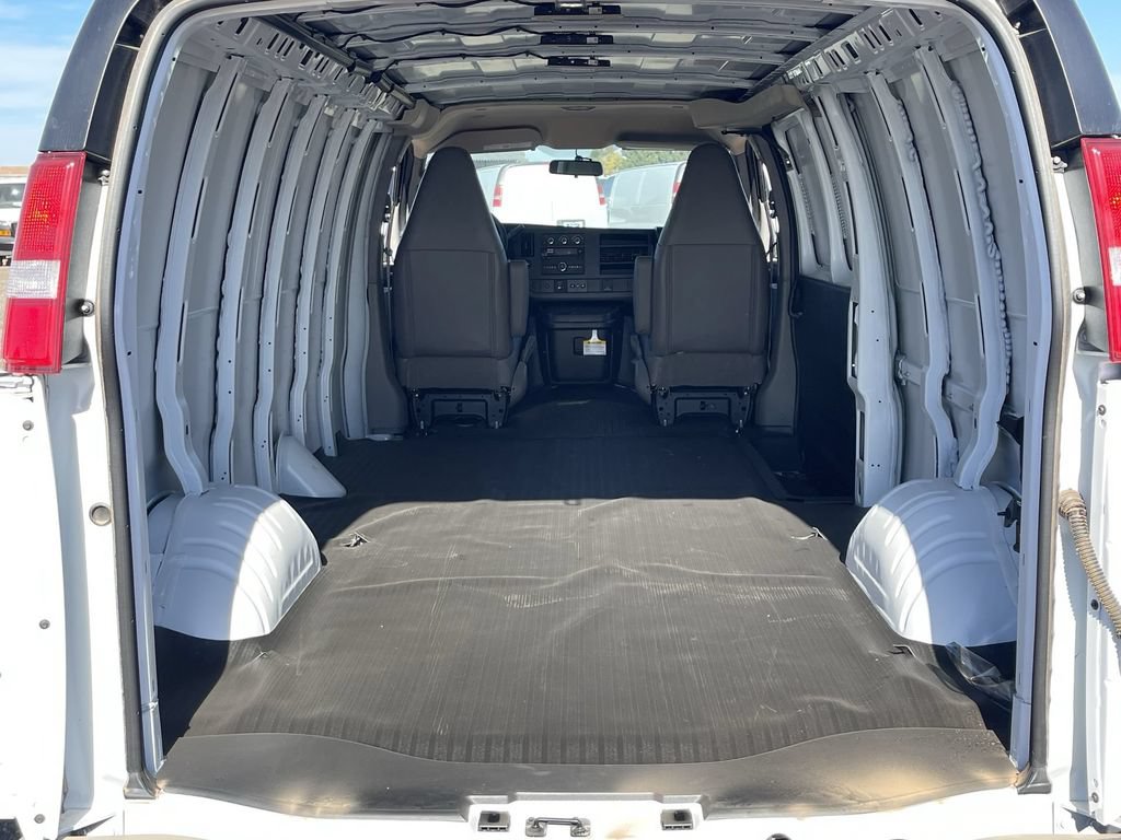 New 2025 GMC Savana 2500 Extended w/ Driver Convenience Package RWD image 24