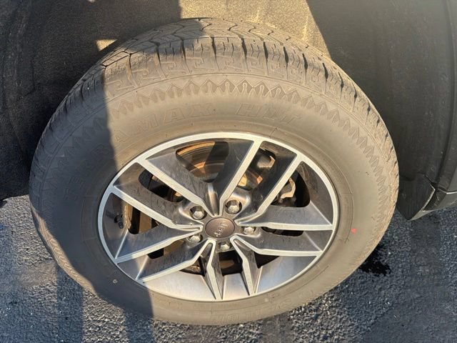 Used 2019 Jeep Grand Cherokee Limited AWD/4WD image 30
