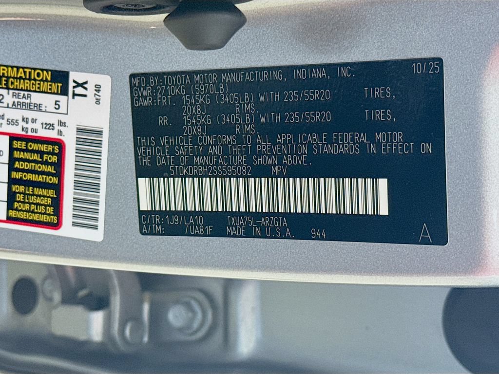 Certified 2025 Toyota Highlander Platinum AWD/4WD image 34