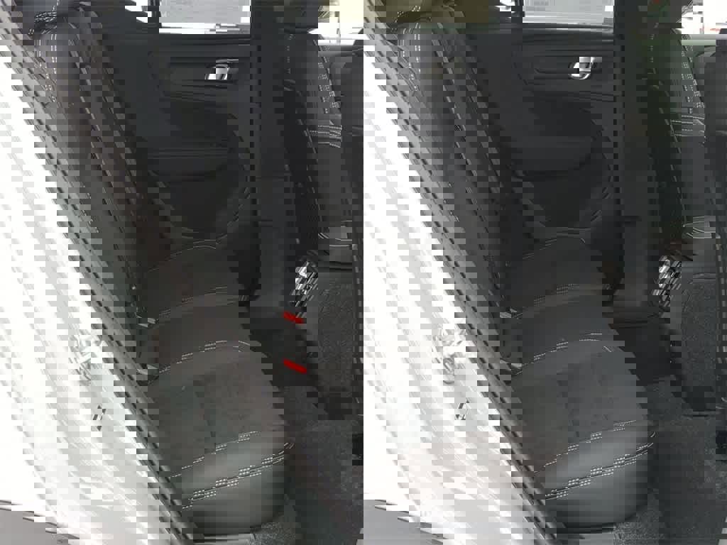 New 2026 Volvo XC40 B5 Ultra w/ Protection Package Premier image 20