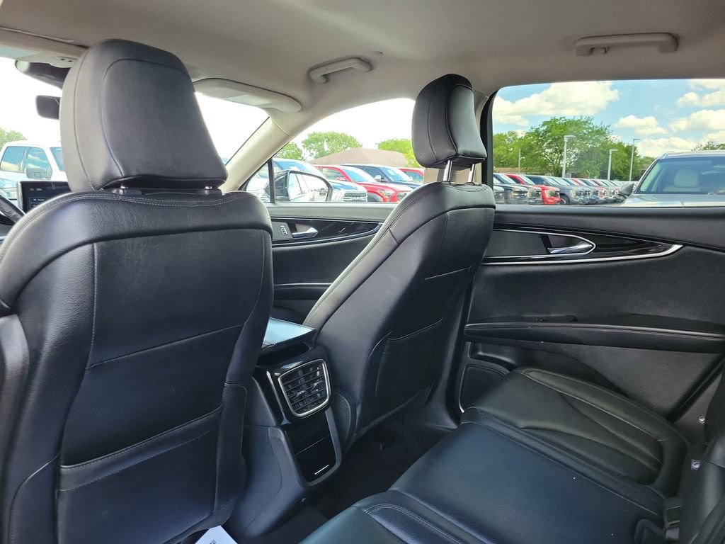 Certified 2023 Lincoln Nautilus FWD w/ Premium Package image 16