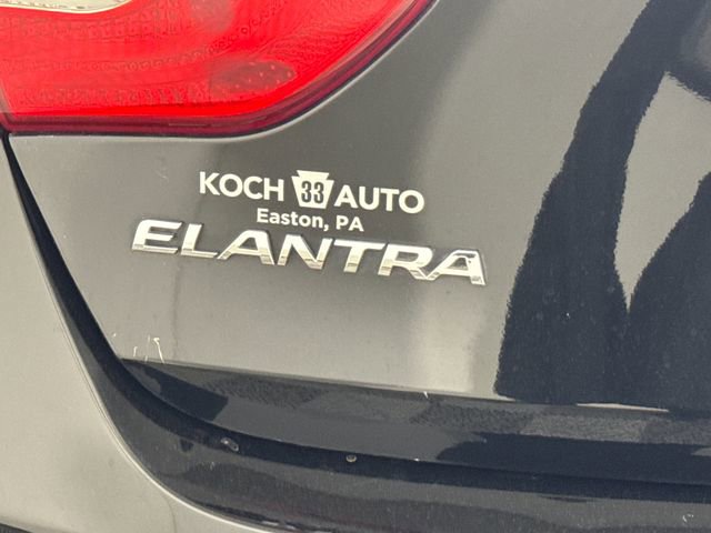 Used 2016 Hyundai Elantra GT FWD image 17