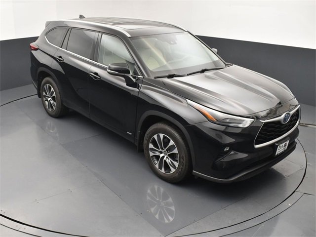 Used 2022 Toyota Highlander XLE image 14