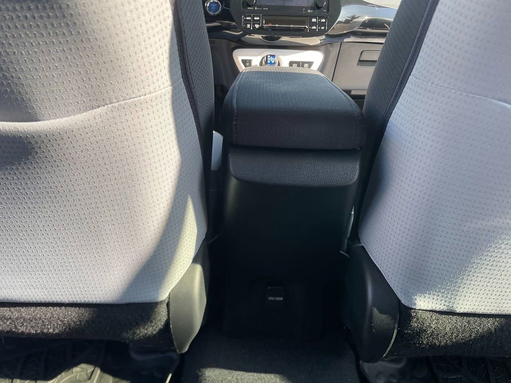 Used 2018 Toyota Prius Three image 27