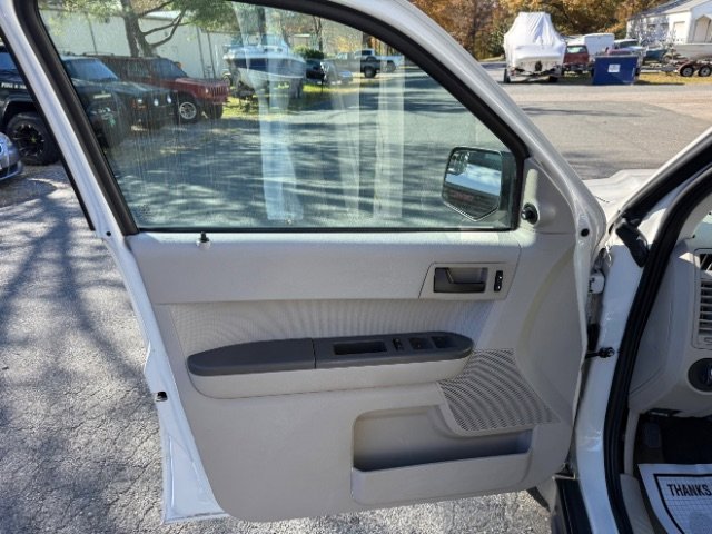 Used 2012 Ford Escape XLS image 16