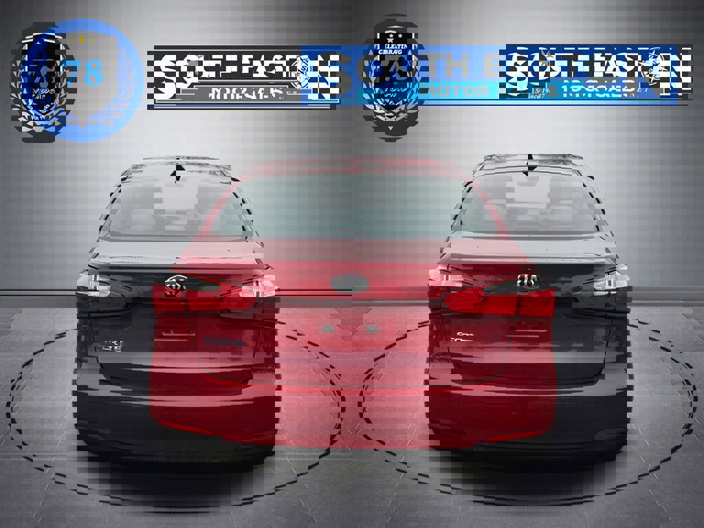 Used 2016 Kia Forte LX w/ LX Popular Plus Package image 4