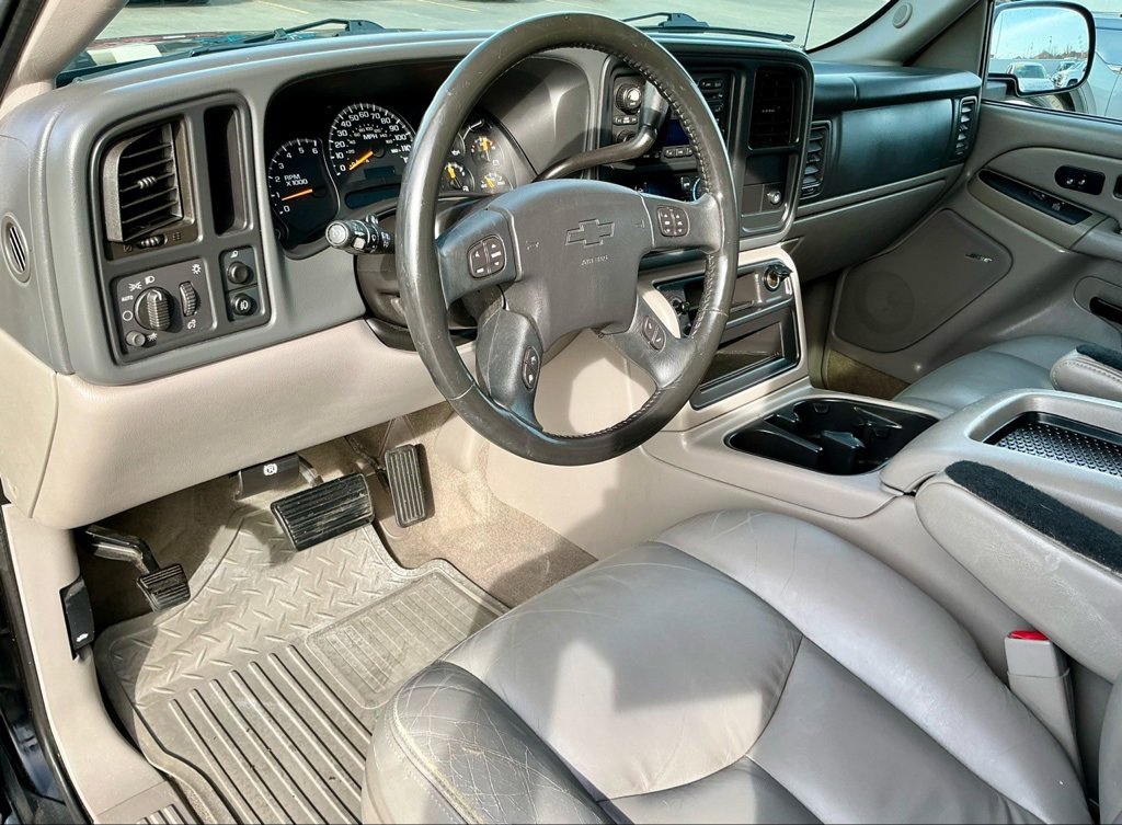 Used 2005 Chevrolet Avalanche Z66 w/ Sun And Sound Package image 39