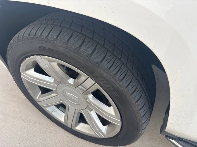 Used 2019 Cadillac Escalade Luxury AWD/4WD image 13