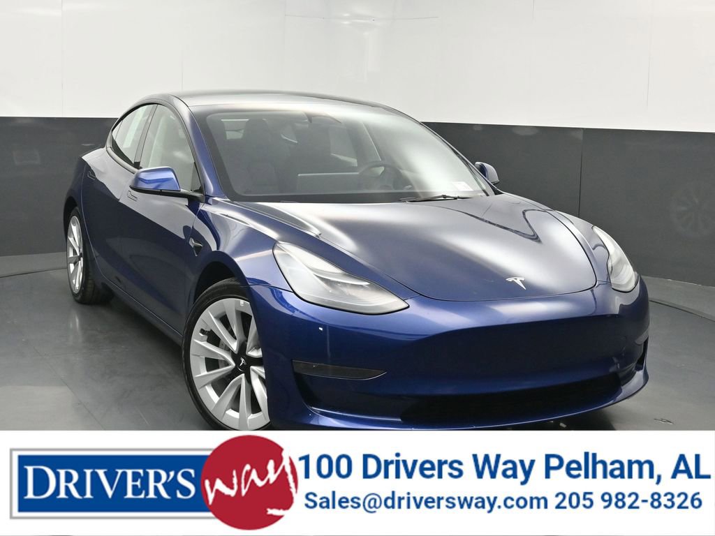 Used 2023 Tesla Model 3 Standard Range image 1