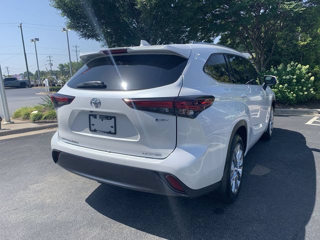 Used 2025 Toyota Highlander Limited AWD/4WD image 8