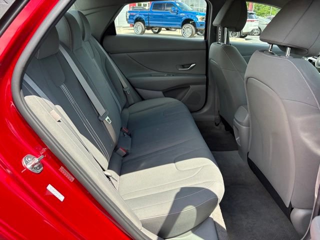 Used 2024 Hyundai Elantra SEL FWD image 22
