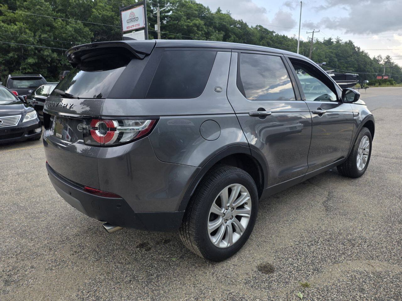 Used 2017 Land Rover Discovery Sport SE AWD/4WD image 7