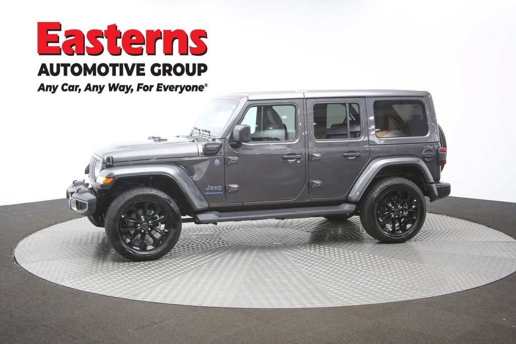 Used 2025 Jeep Wrangler Unlimited Sahara AWD/4WD image 54