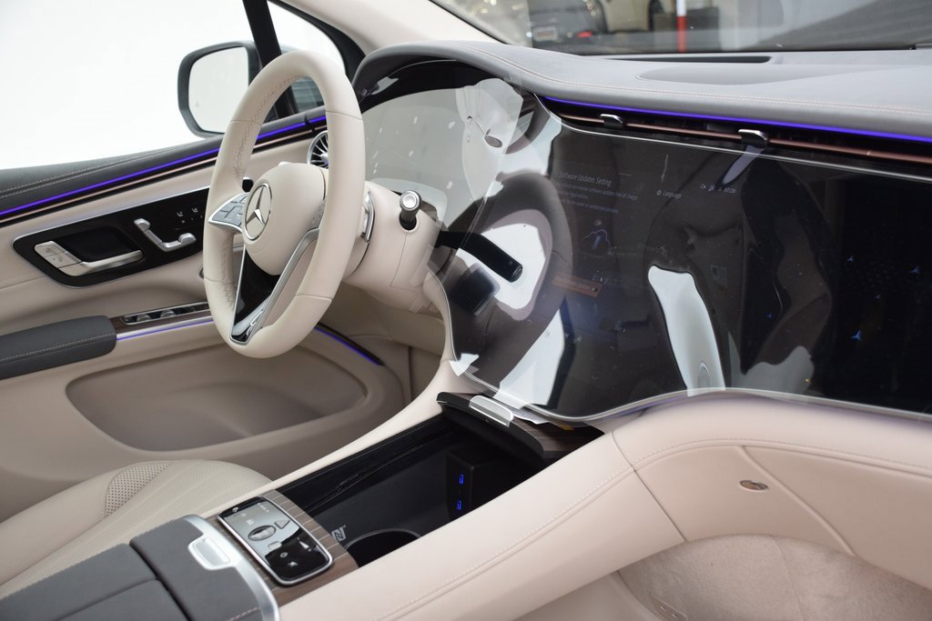 New 2026 Mercedes-Benz EQS 400 4MATIC SUV image 14