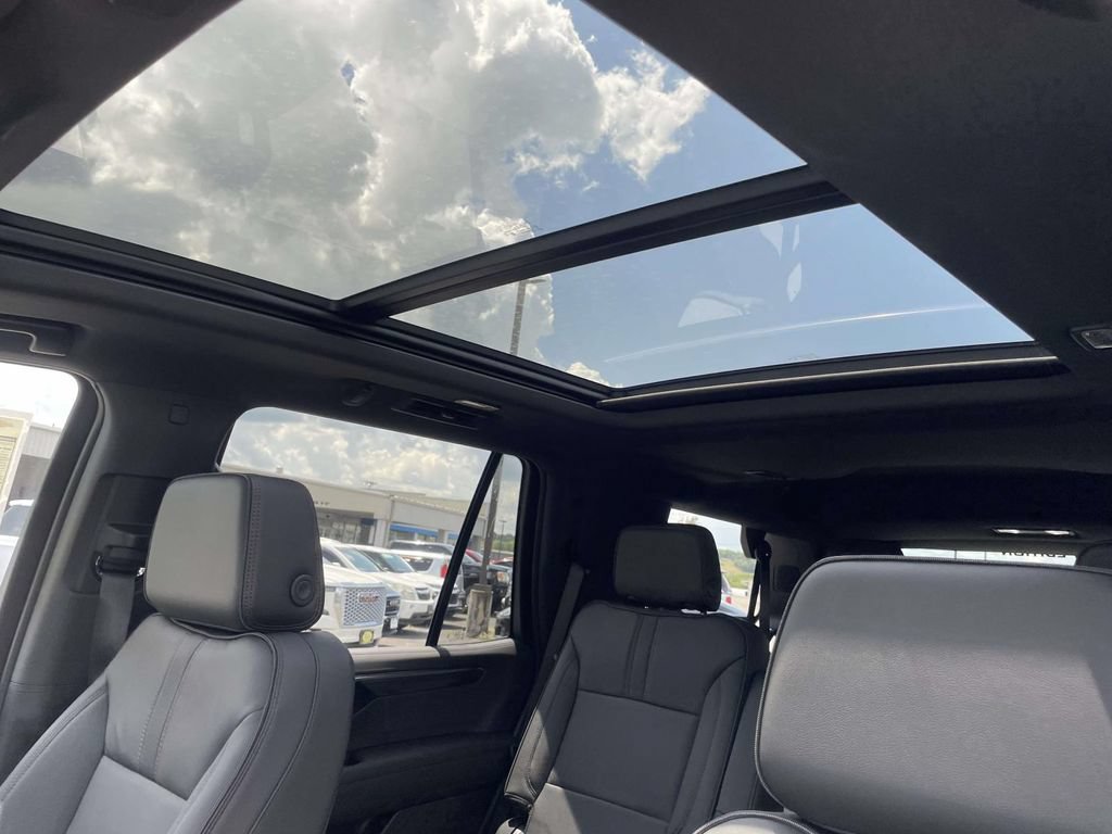 New 2026 Chevrolet Tahoe RST w/ Comfort Package AWD/4WD image 16