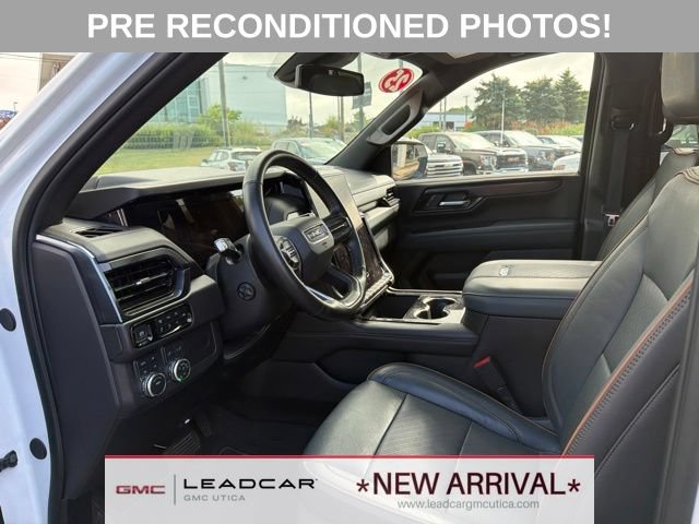 Used 2025 GMC Yukon AT4 AWD/4WD image 25