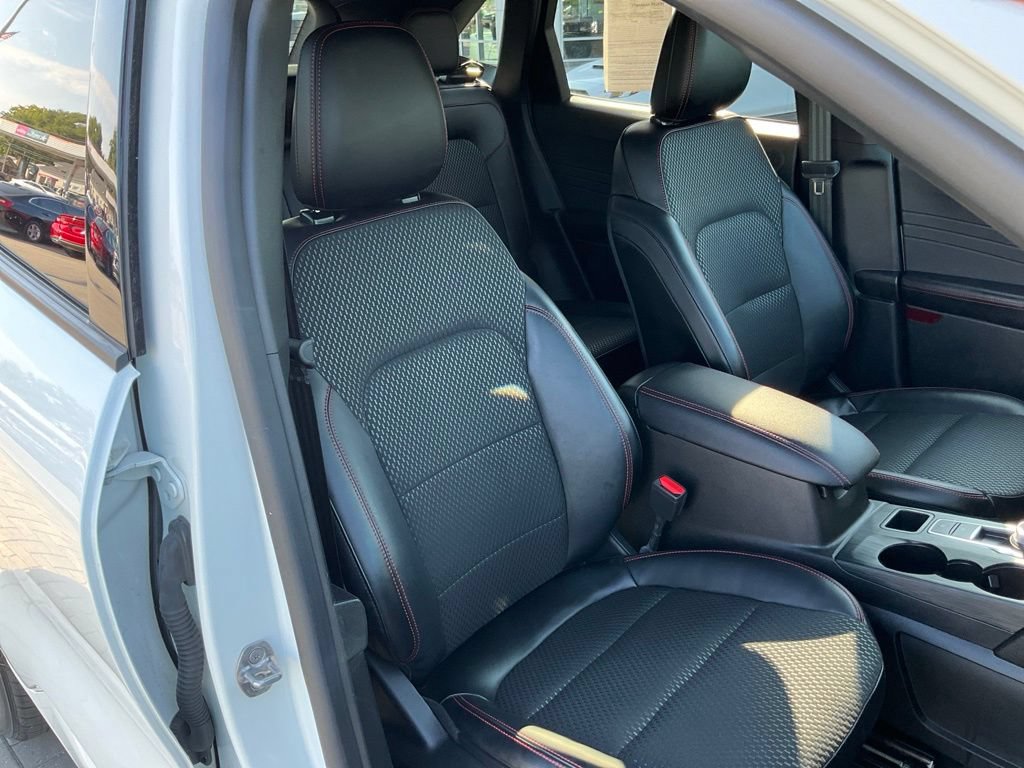 Used 2024 Ford Escape ST-Line Select w/ Tech Pack #2 AWD/4WD image 15