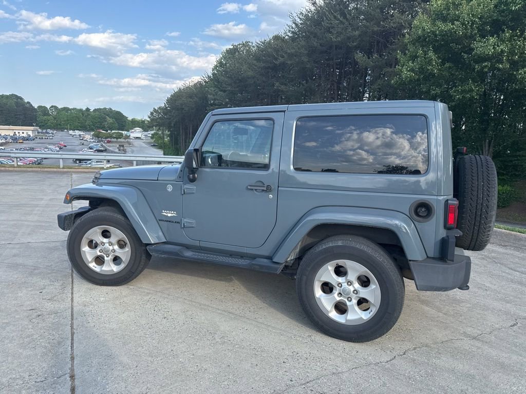 Used 2014 Jeep Wrangler Sahara w/ Connectivity Group AWD/4WD image 9
