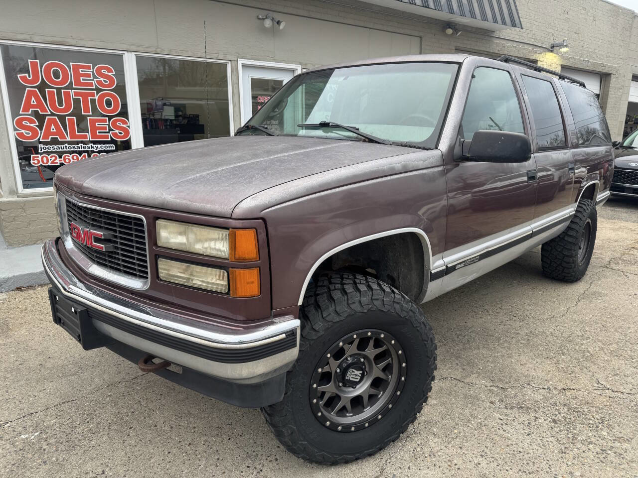Used 1996 GMC Suburban 4WD image 2