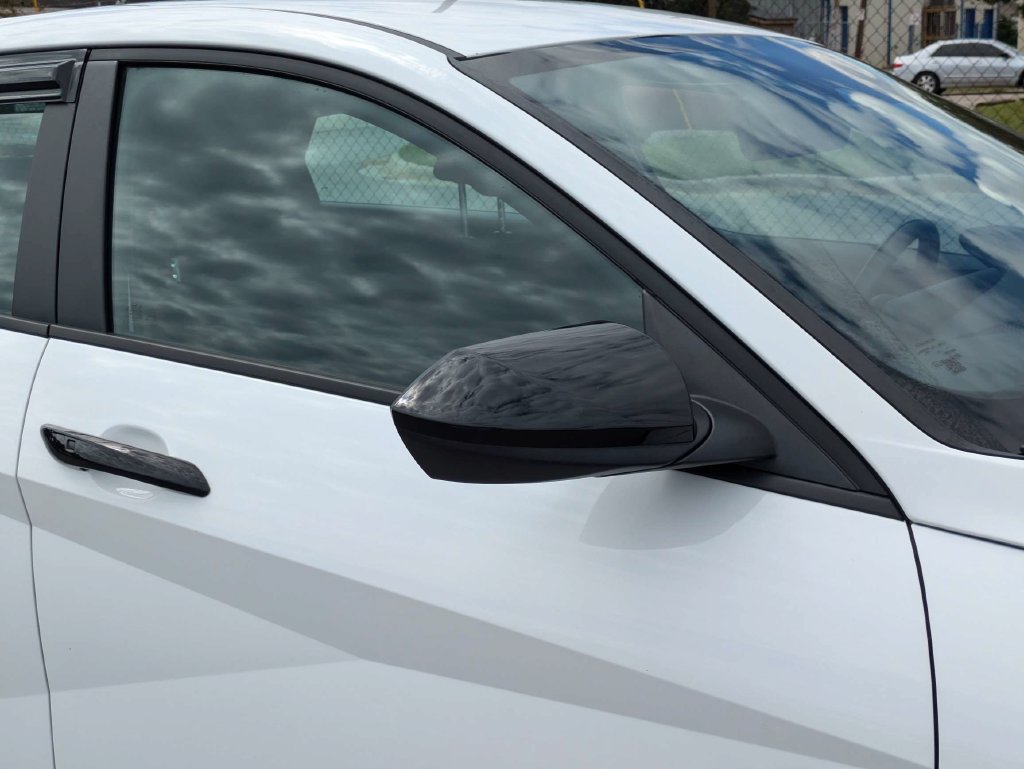 Used 2025 Hyundai Elantra SEL FWD image 11