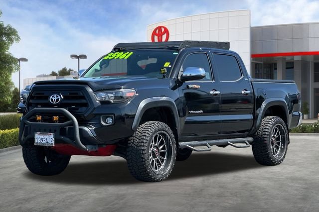 Used 2017 Toyota Tacoma SR w/ SR Convenience Package RWD image 9