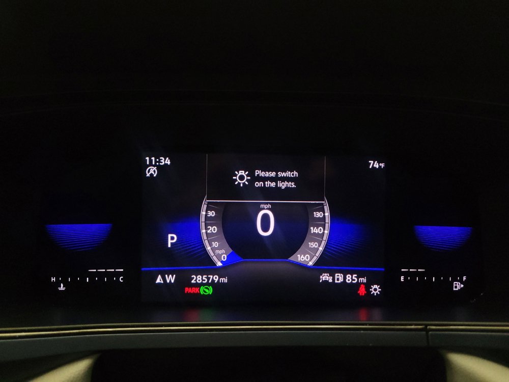 Used 2023 Volkswagen Taos SE w/ Panoramic Sunroof Package FWD image 23