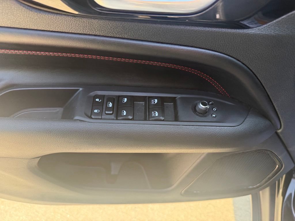 Used 2026 Jeep Compass Trailhawk AWD/4WD image 32