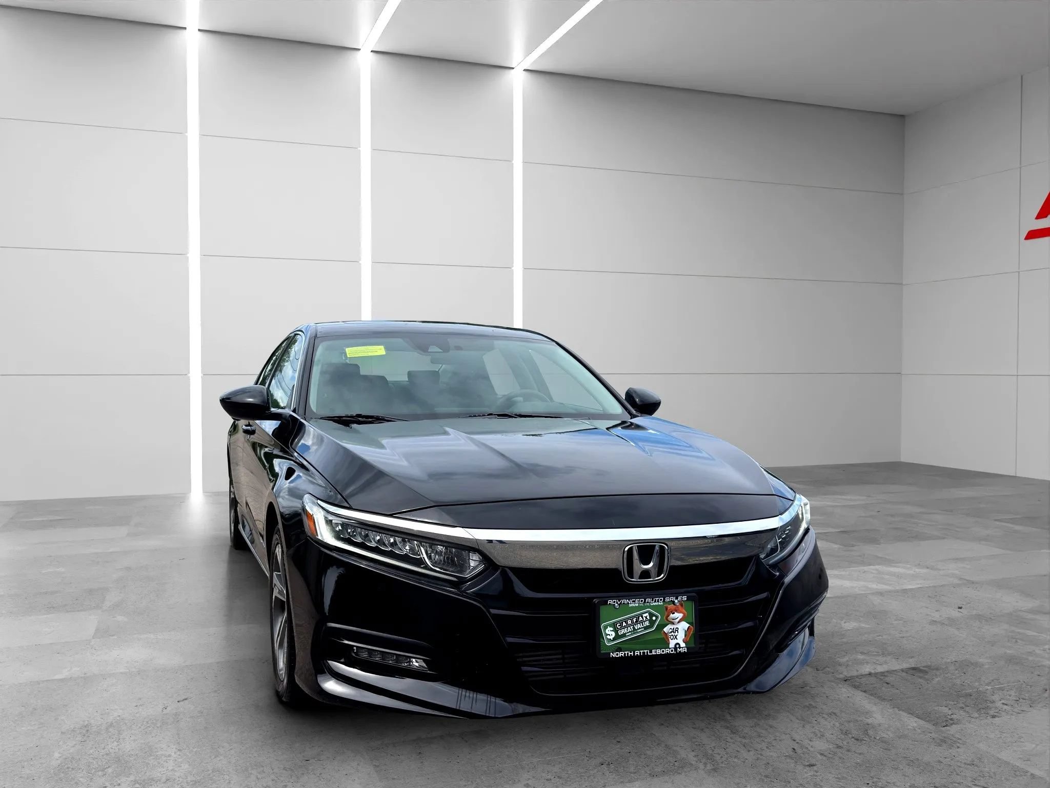 Used 2018 Honda Accord EX image 2