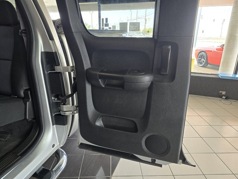 Used 2013 Chevrolet Silverado 1500 LT RWD image 10