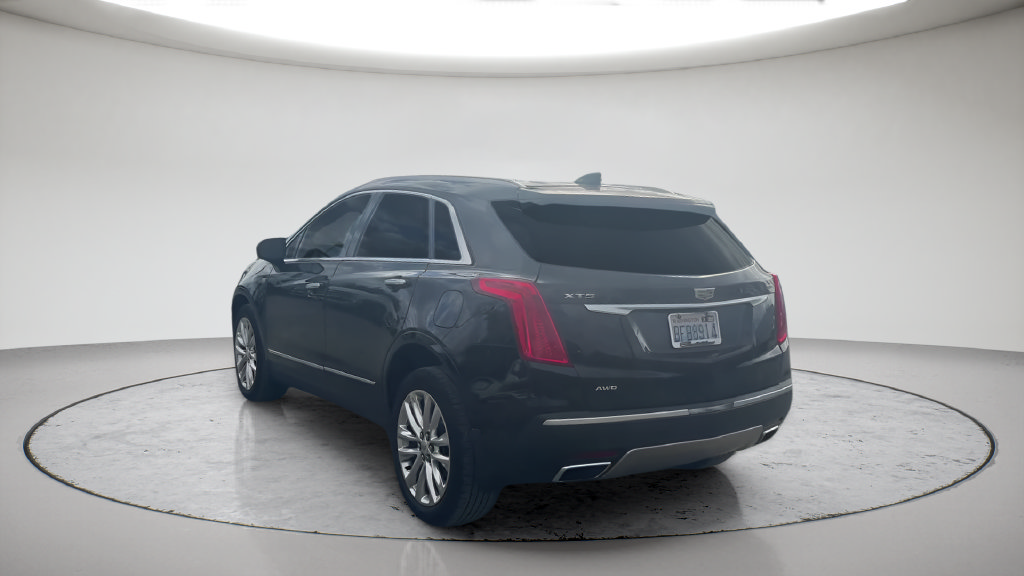 Used 2017 Cadillac XT5 Platinum w/ Driver Assist Package AWD/4WD image 9