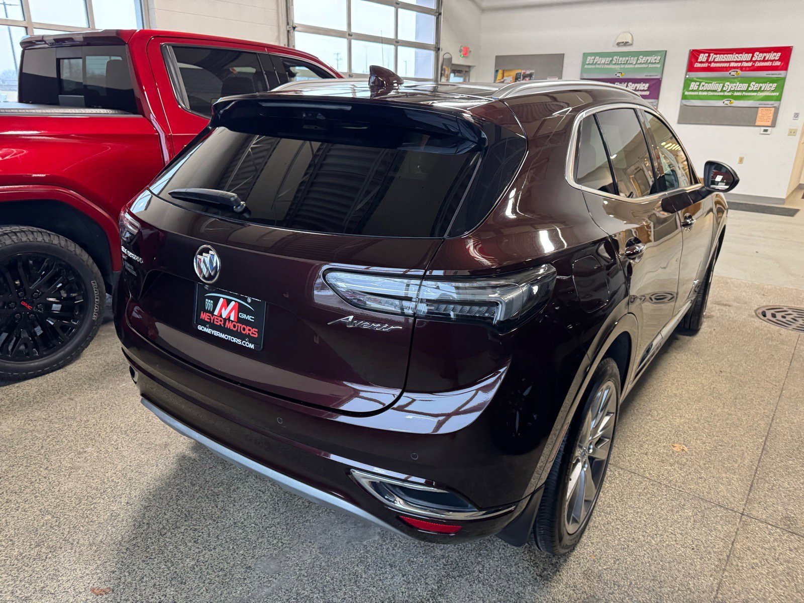 Certified 2023 Buick Envision Avenir image 5