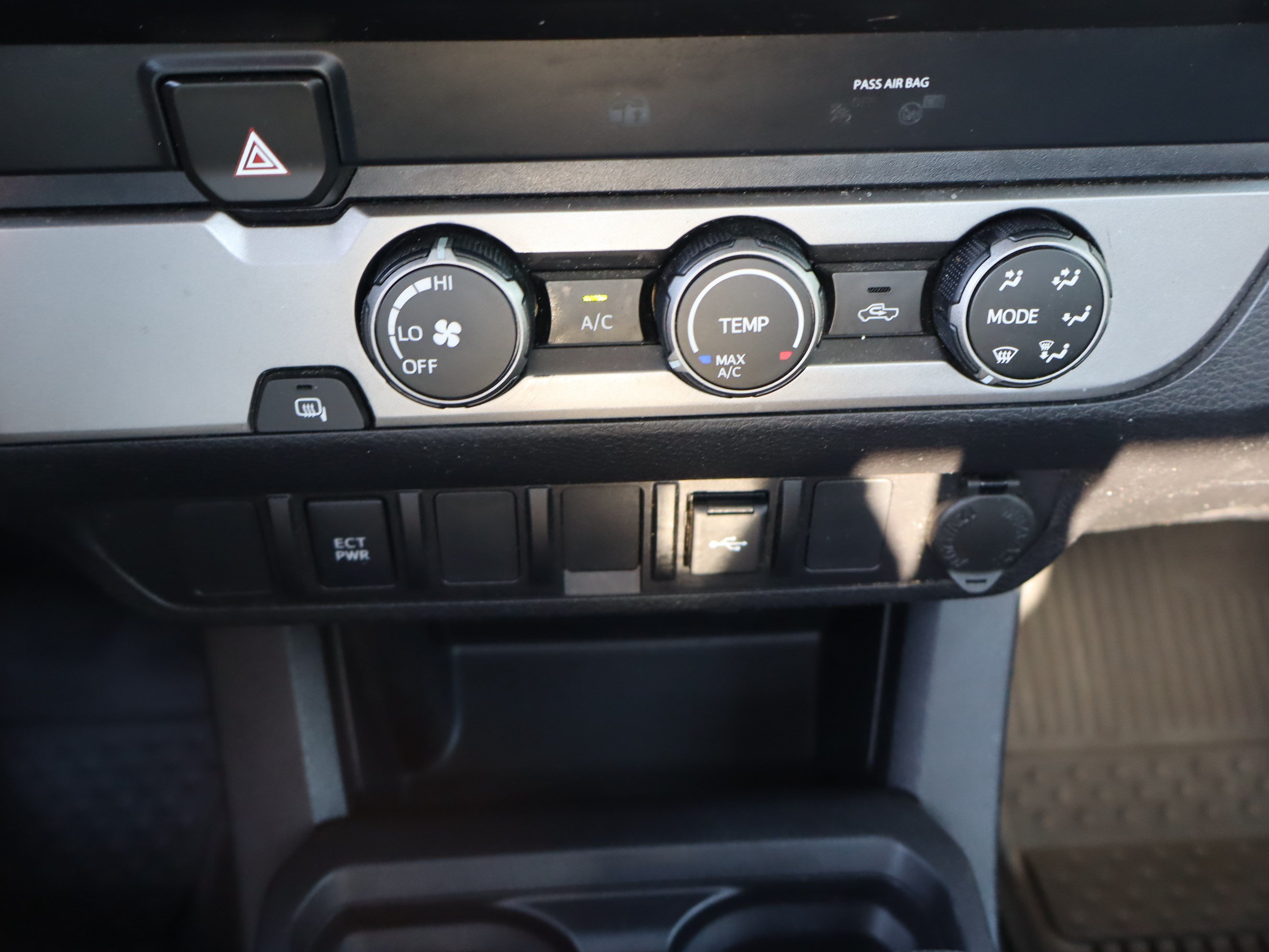 Used 2022 Toyota Tacoma SR RWD image 29