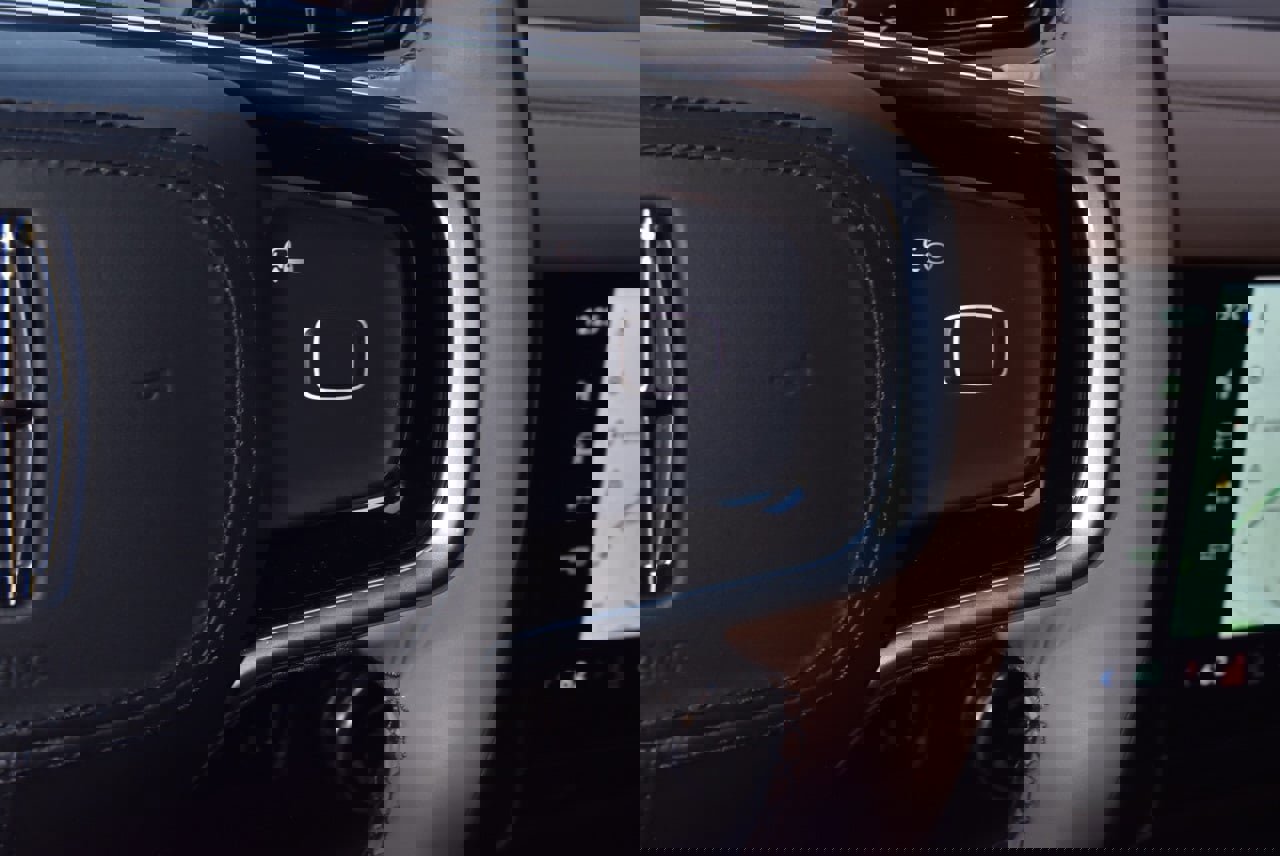 Certified 2025 Lincoln Navigator Black Label image 27