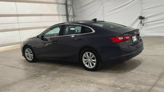 Used 2025 Chevrolet Malibu LT FWD image 2